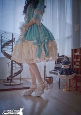 小妖精抬起臀嗯啊喷水h视频_4K全集免费观看